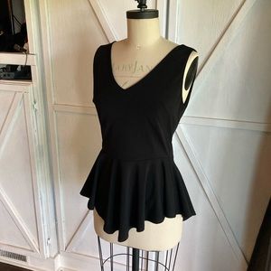 Karen Kane Size Medium Peplum Top